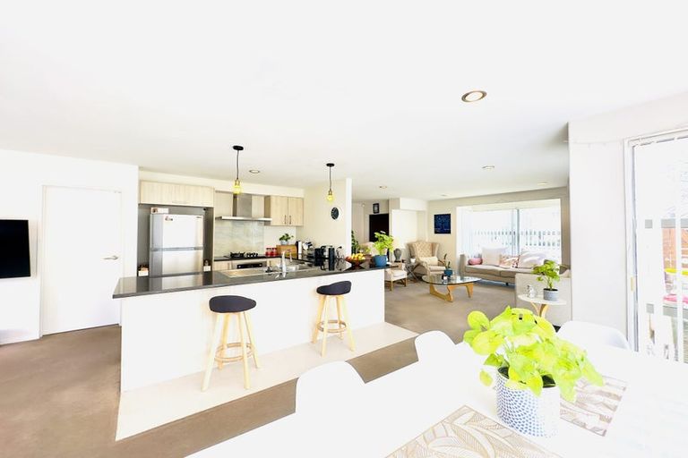 Photo of property in 189 Porchester Road, Takanini, 2112