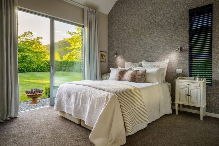 Photo of property in 4 Ellen Johnson Terrace, Lake Hayes, Queenstown, 9371