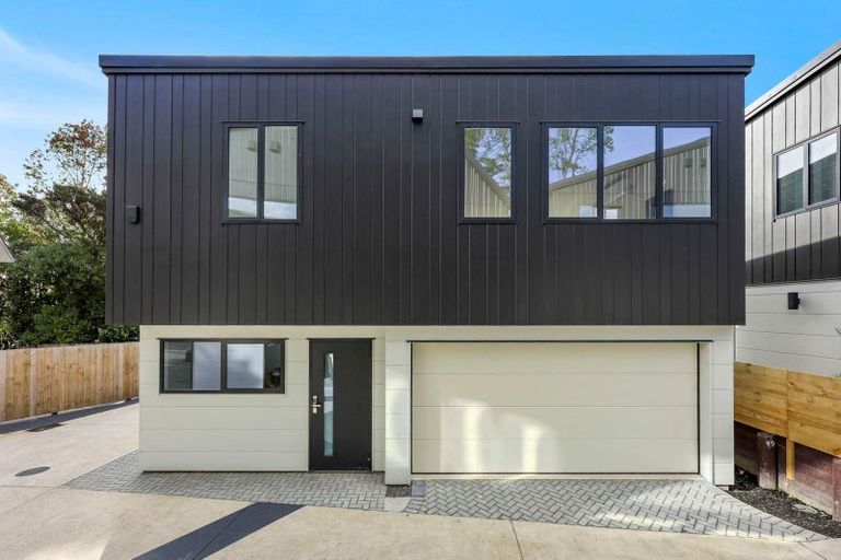 Photo of property in 40a Powrie Street, Glenfield, Auckland, 0629