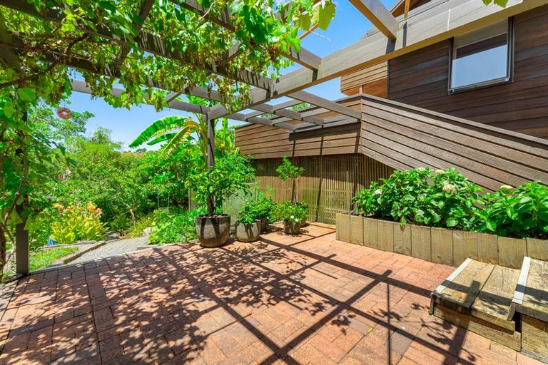 Photo of property in 6 Whale Cove, Stanmore Bay, Whangaparaoa, 0932