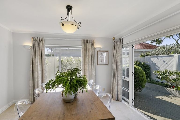 Photo of property in 47 Falkirk Avenue, Seatoun, Wellington, 6022