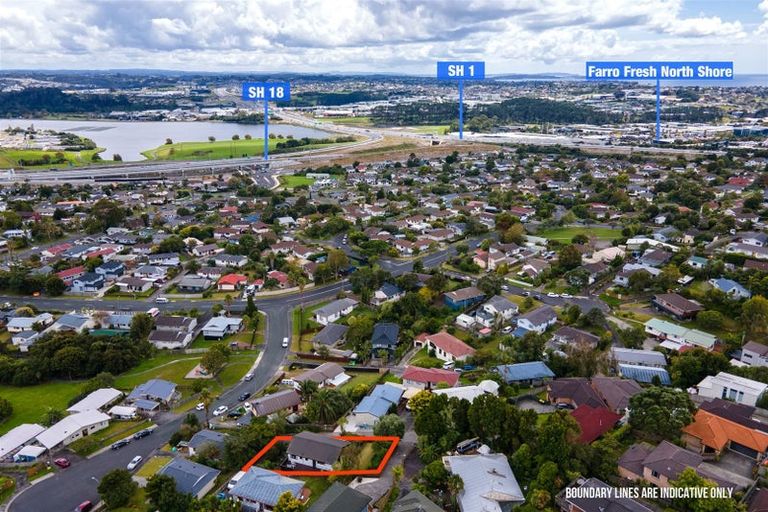Photo of property in 2/28 Exeter Place, Unsworth Heights, Auckland, 0632