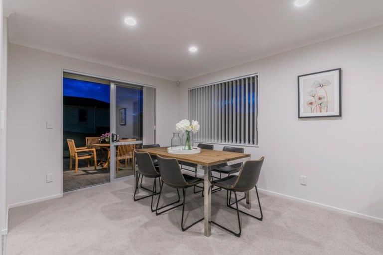 Photo of property in 36 Nimstedt Avenue, Oteha, Auckland, 0632