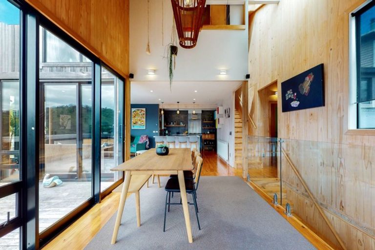 Photo of property in 4 Milne Terrace, Island Bay, Wellington, 6023