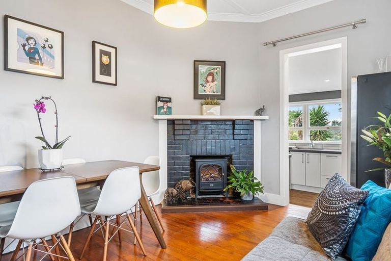 Photo of property in 35 Birkdale Road, Birkdale, Auckland, 0626