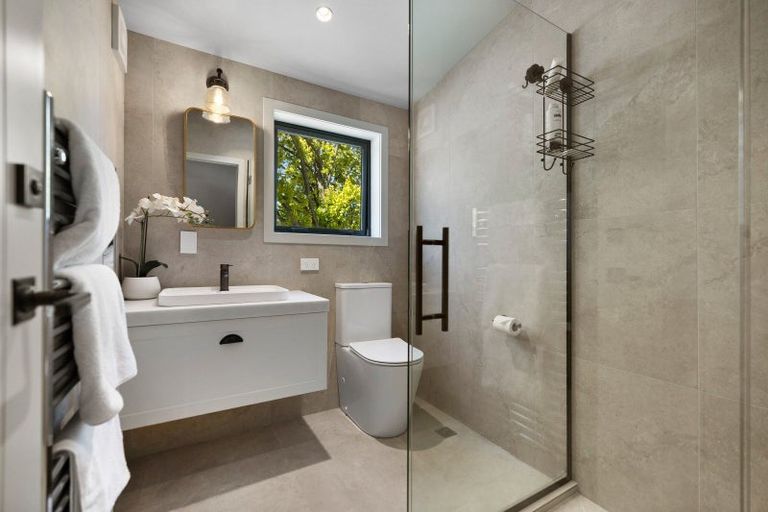 Photo of property in 1 Thames Street, Arrowtown, 9302