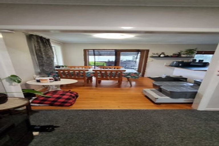 Photo of property in 17c Arran Road, Browns Bay, Auckland, 0630