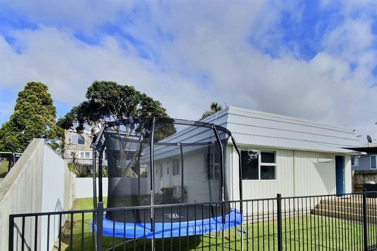 Photo of property in 7b Taylor Road, Papamoa Beach, Papamoa, 3118