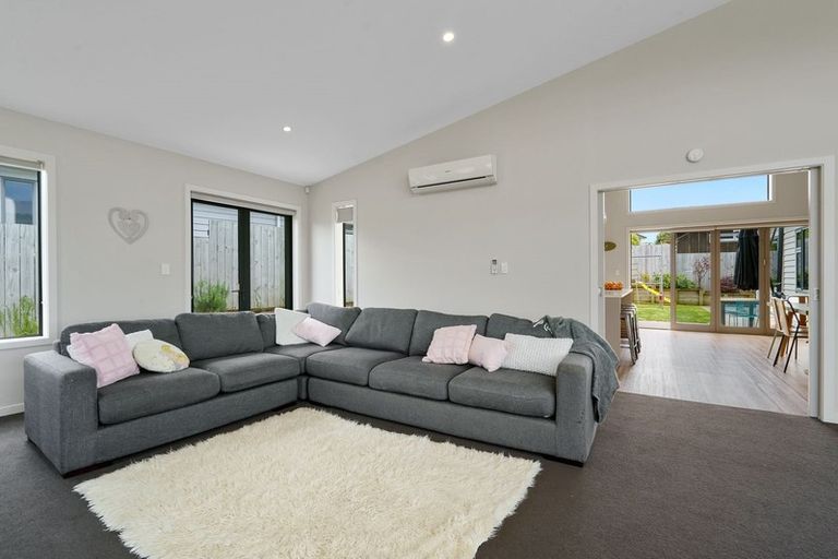 Photo of property in 38 Mo Street, Camborne, Porirua, 5026