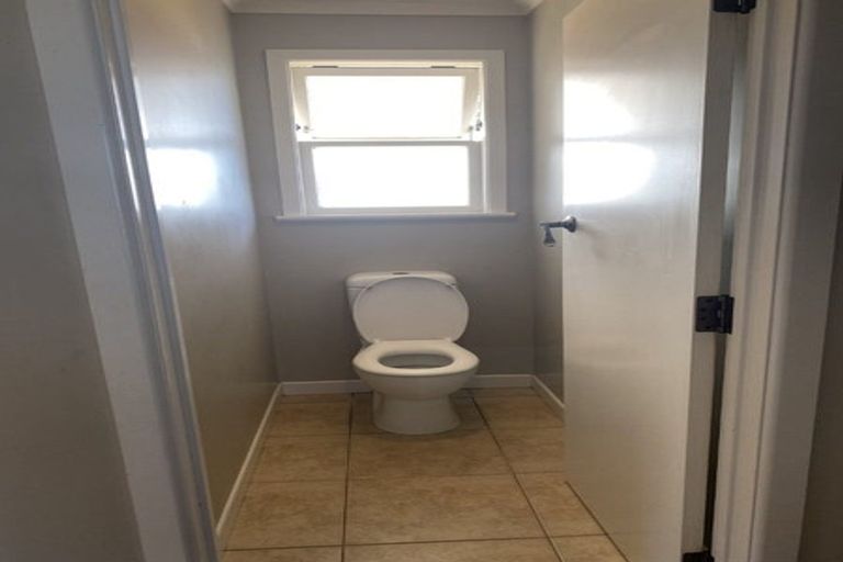 Photo of property in 8 Chorley Avenue, Massey, Auckland, 0614