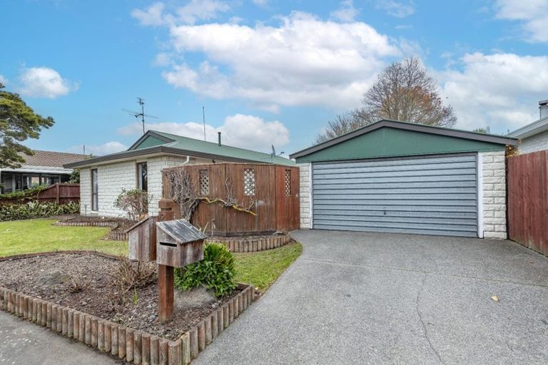 Photo of property in 12 Te Maru Place, Redwood, Christchurch, 8051