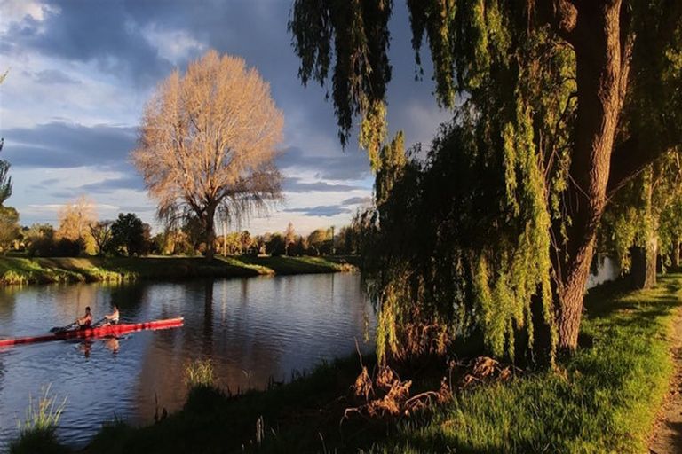 Photo of property in 37 Burwood Road, Burwood, Christchurch, 8083