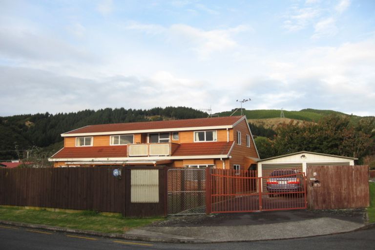 Photo of property in 5 Redwood Close, Paraparaumu, 5032