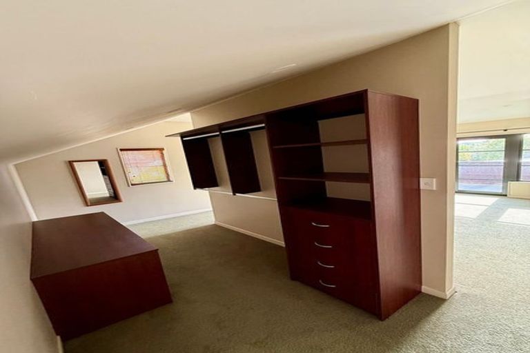 Photo of property in 2 Oakway Drive, Schnapper Rock, Auckland, 0632