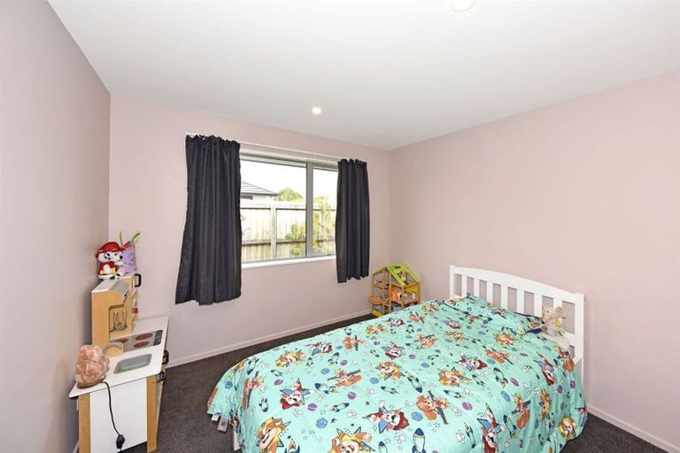 Photo of property in 5 Benjes Place, Woodend, 7610