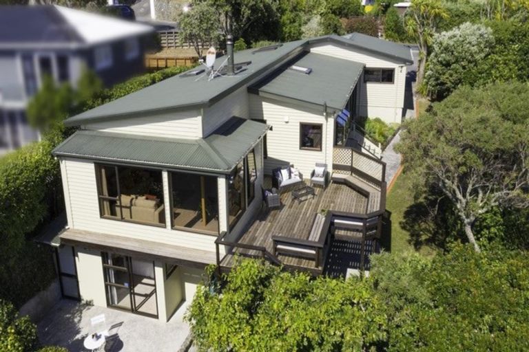 Photo of property in 124 Motuhara Road, Plimmerton, Porirua, 5026