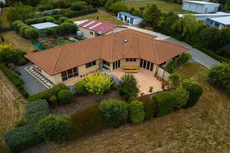 Photo of property in 6 Kenwyn Drive, Carterton, 5713