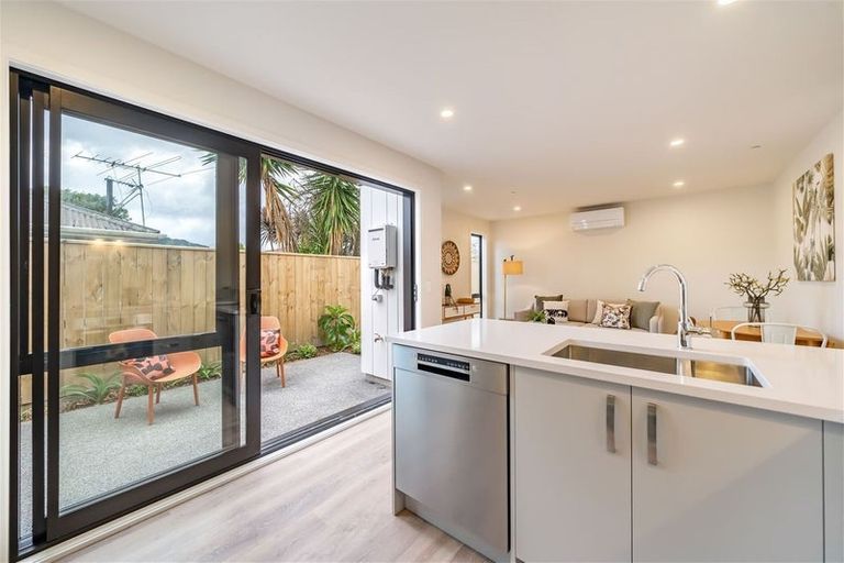 Photo of property in 5/6 Exchange Street, Ebdentown, Upper Hutt, 5018