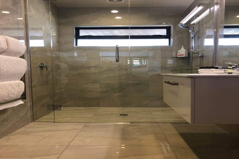 Photo of property in 1/11 Krissell Place, Acacia Bay, Taupo, 3330