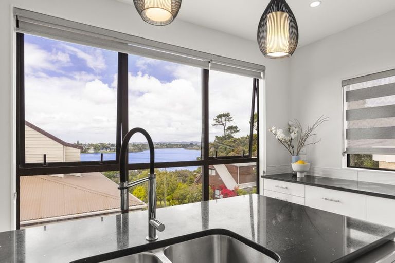 Photo of property in 17a Constable Lane, West Harbour, Auckland, 0618