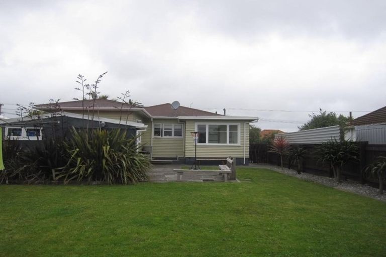 Photo of property in 43 Aotaki Street, Otaki, 5512