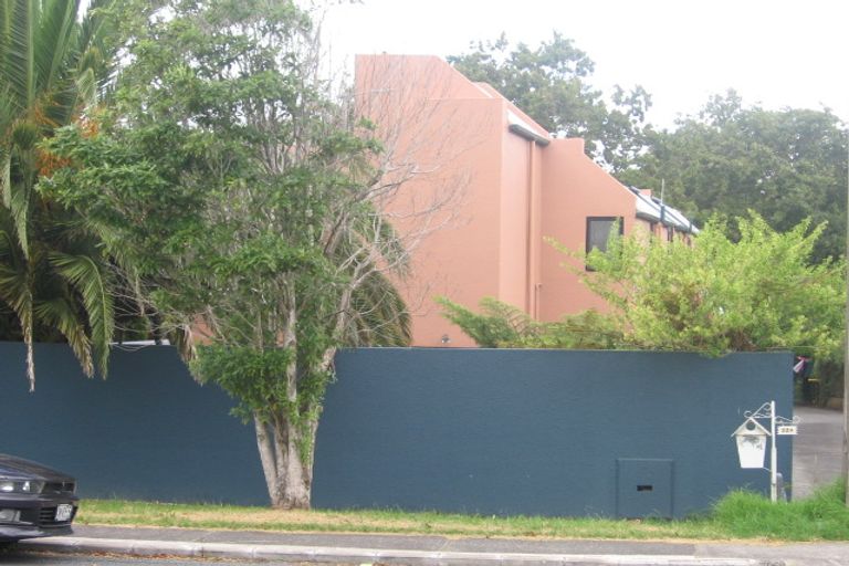 Photo of property in 1/24 Nile Road, Milford, Auckland, 0620