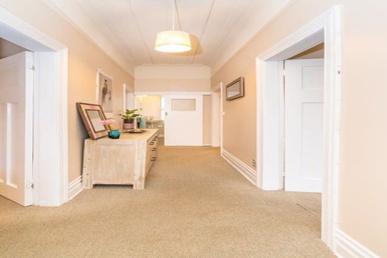 Photo of property in 414 South Road, Caversham, Dunedin, 9012