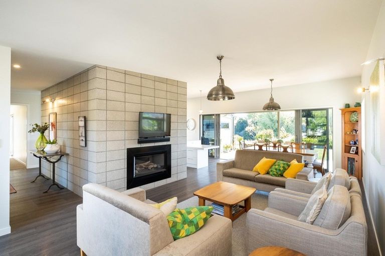 Photo of property in 3 Esk View Road, Eskdale, Napier, 4182