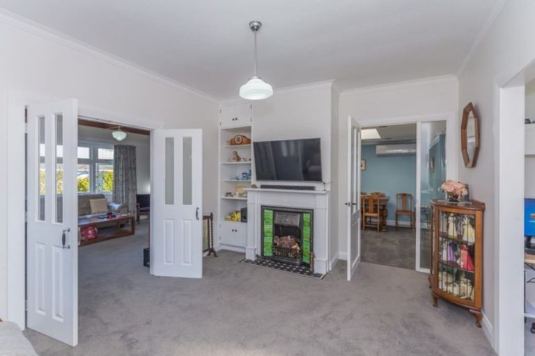 Photo of property in 16 Trafalgar Street, Levin, 5510