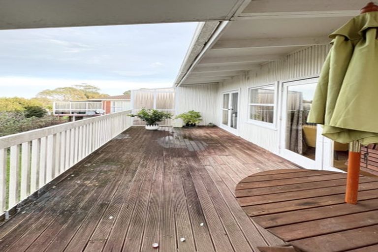Photo of property in 165 Forrest Hill Road, Forrest Hill, Auckland, 0620