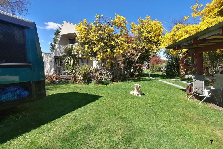 Photo of property in 12 Frye Crescent, Albert Town, Wanaka, 9305