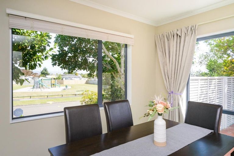 Photo of property in 37 Dahlstrom Grove, Kelvin Grove, Palmerston North, 4414