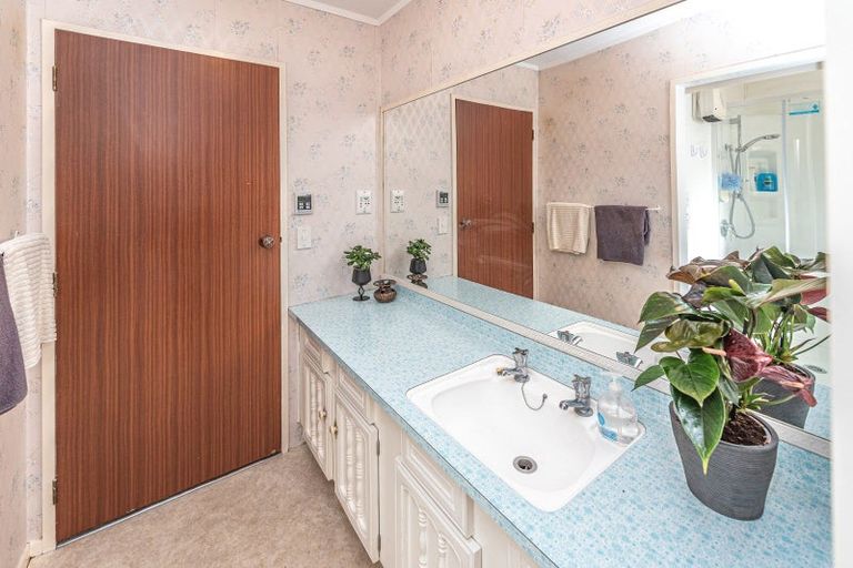 Photo of property in 4 Miro Street, Castlecliff, Whanganui, 4501