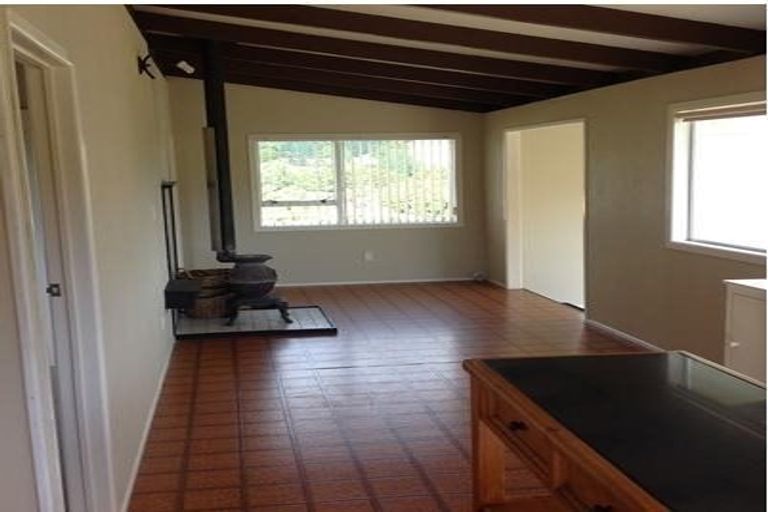 Photo of property in 15 Wairere Valley Road, Paparoa, 0571