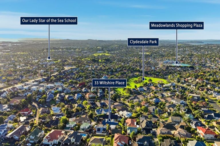 Photo of property in 33 Wiltshire Place, Somerville, Auckland, 2014