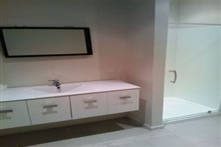 Photo of property in 1/114 Idris Road, Bryndwr, Christchurch, 8052