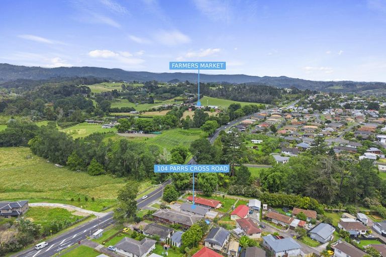 Photo of property in 104 Parrs Cross Road, Sunnyvale, Auckland, 0612
