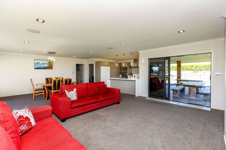 Photo of property in 939 Main North Road, Onaero, Waitara, 4383