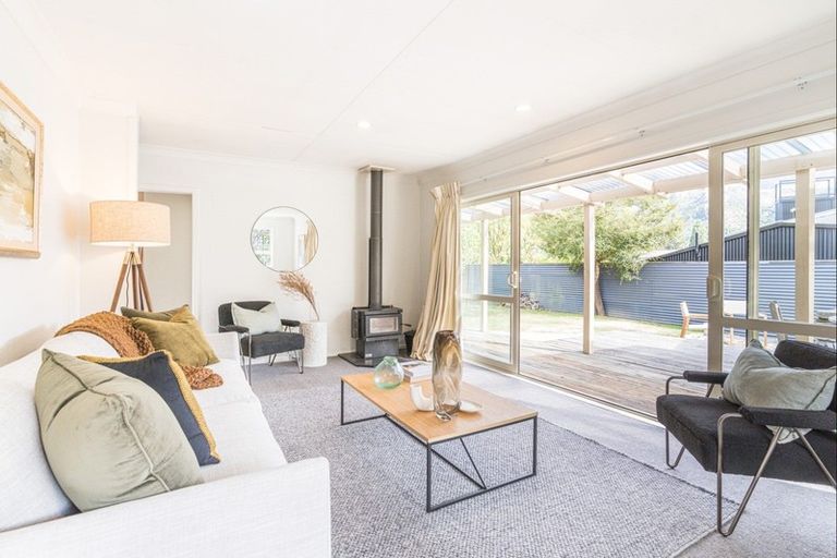 Photo of property in 20 Centennial Avenue, Arrowtown, 9302