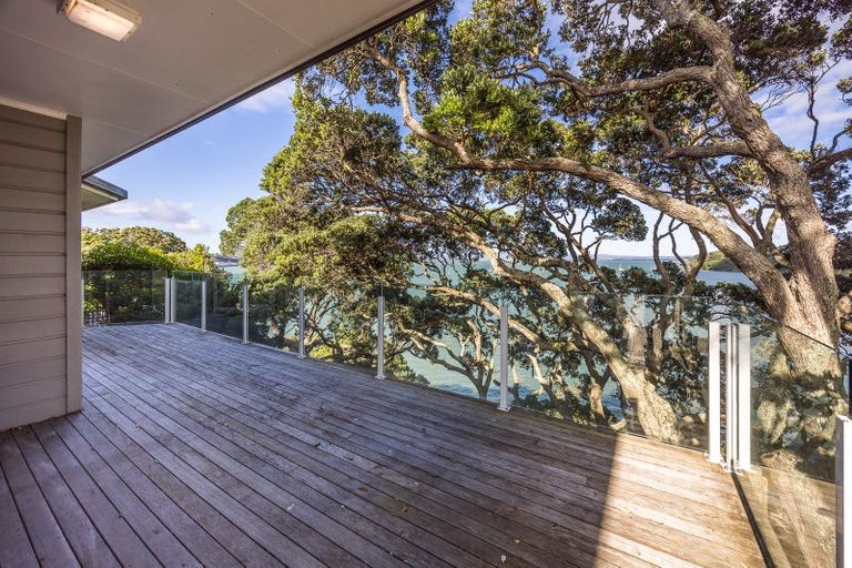 Photo of property in 74 Queen Street, Northcote Point, Auckland, 0627