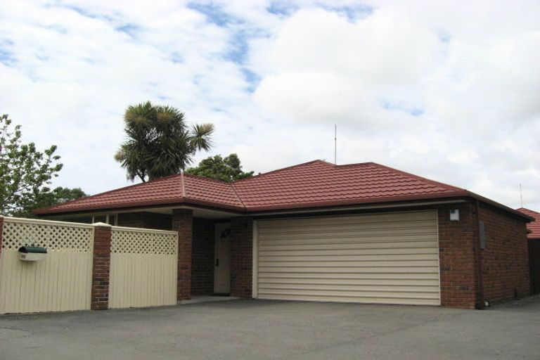 Photo of property in 2/306 Ilam Road, Burnside, Christchurch, 8053