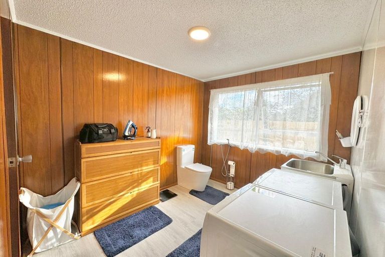 Photo of property in 65 Riverpark Crescent, Henderson, Auckland, 0610