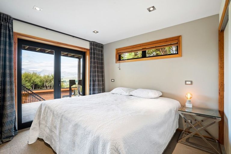 Photo of property in 65 Kanuka Rise, Albert Town, Wanaka, 9305
