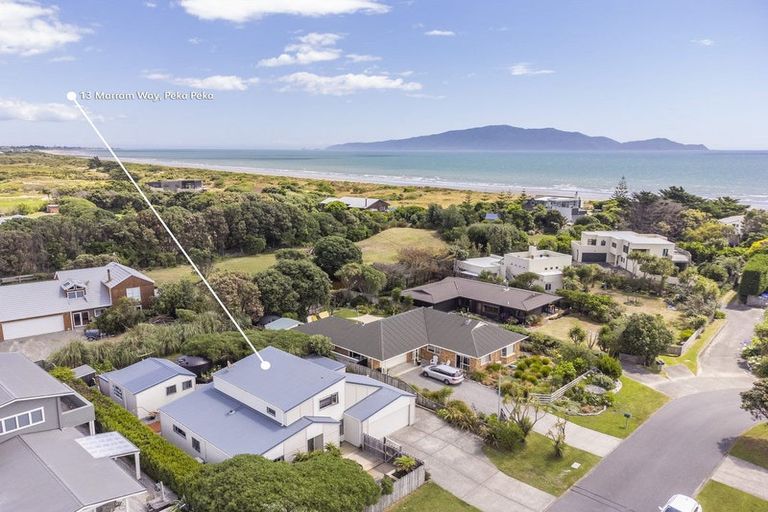 Photo of property in 13 Marram Way, Peka Peka, Waikanae, 5391