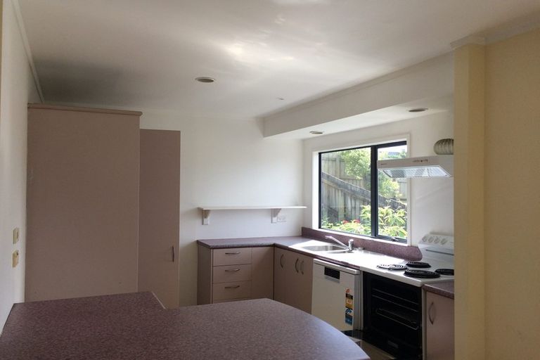 Photo of property in 24 Pukatea Avenue, Albany, Auckland, 0632