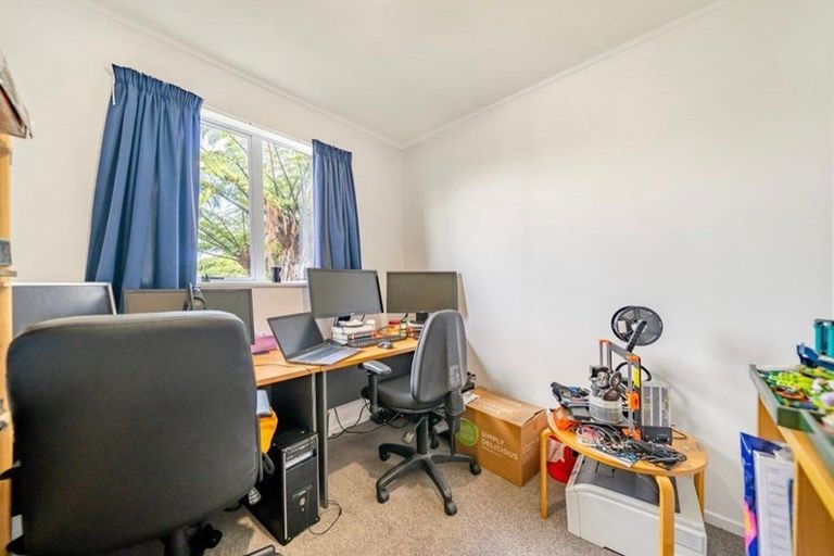 Photo of property in 2/259 Major Drive, Kelson, Lower Hutt, 5010