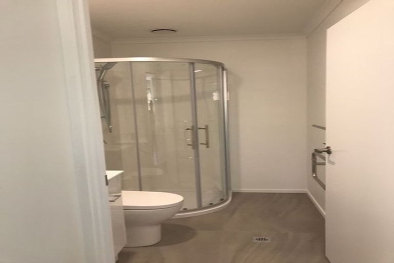 Photo of property in 1/2 Mcnicol Street, Fairfield, Hamilton, 3214