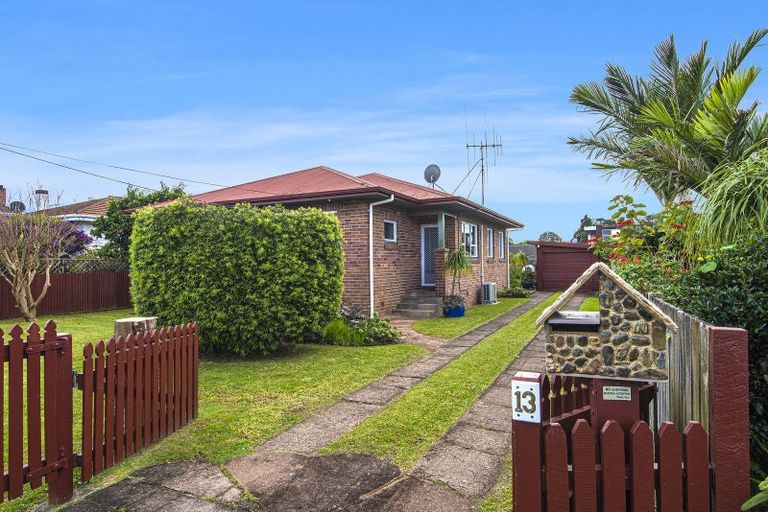 Photo of property in 13 Shortland Street, Regent, Whangarei, 0112
