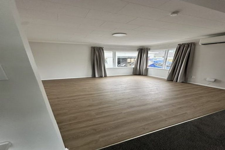 Photo of property in 4 Miles Crescent, Wainuiomata, Lower Hutt, 5014