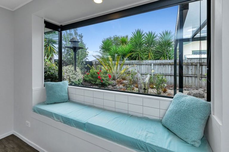 Photo of property in 13 Bermuda Place, One Tree Point, 0118